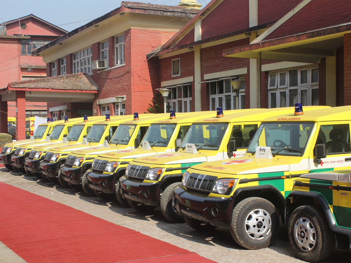 सुदूरपश्चिमका ६ जिल्लामा रेडक्रसले दियो नयाँ एम्बुलेन्स 